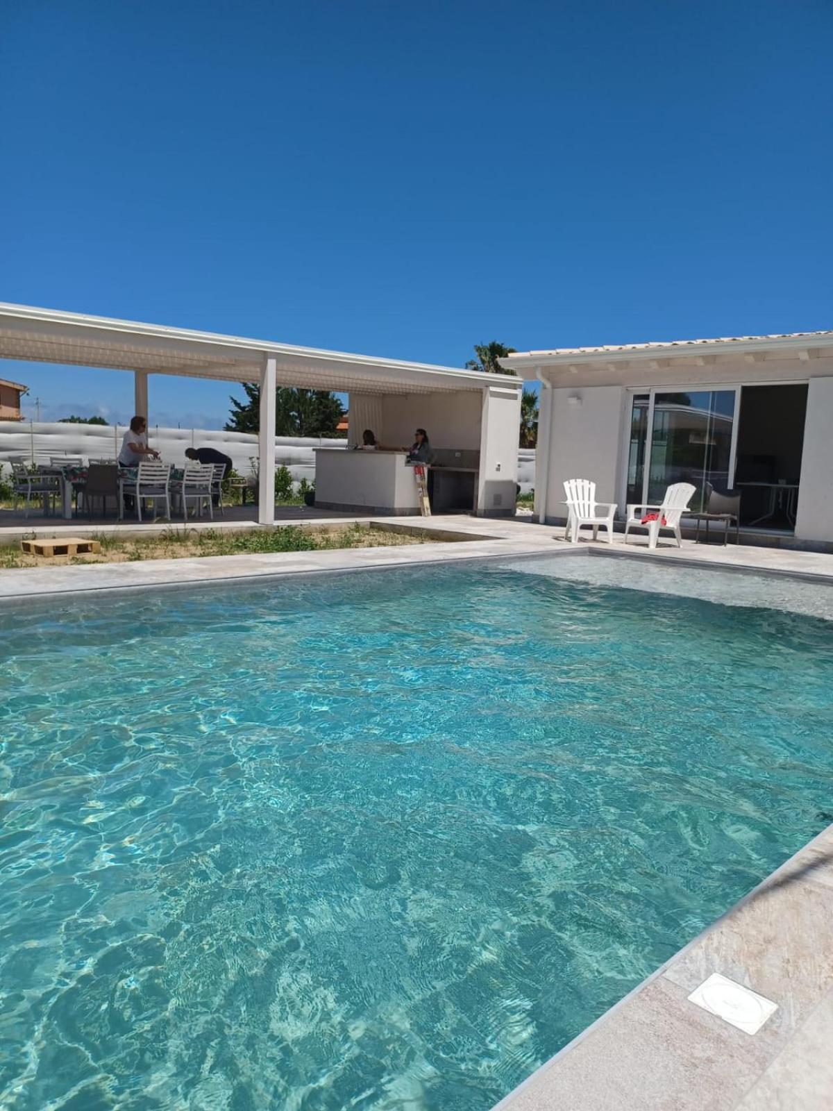 Casa Vacanze Reginotte バレストラーテ エクステリア 写真